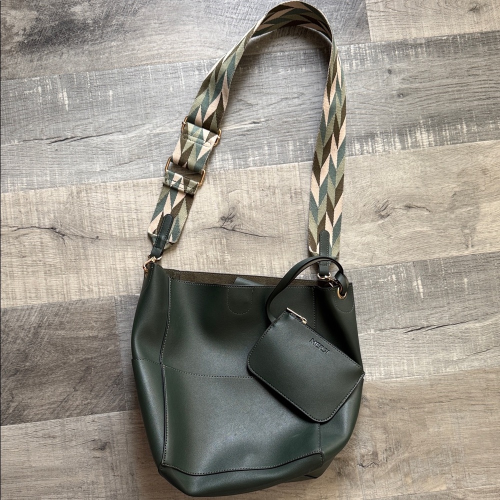Stylish Forest Green Shoulder Bag with Chevron Strap